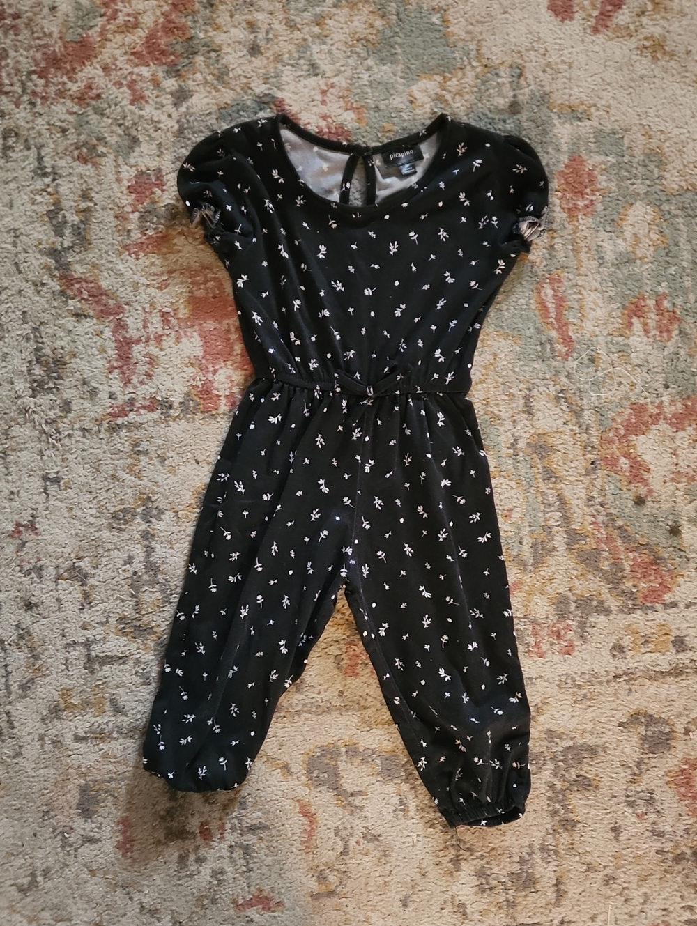 Pincapino Premium Black Floral Cap-Sleeve Romper